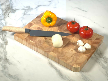 Skorter | CookCore Solid Wooden Cutting Board – With Juice Groove and Non-slip