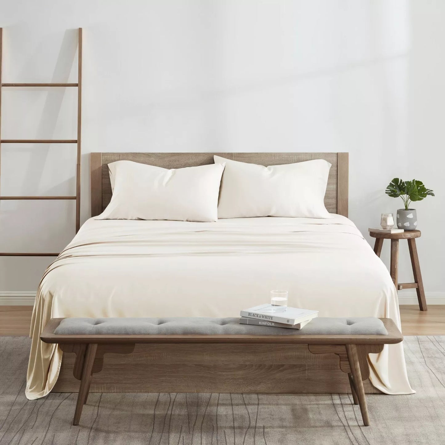 Skorter | 4-piece set: Kathy Ireland 300 thread count 100% bamboo sheet set