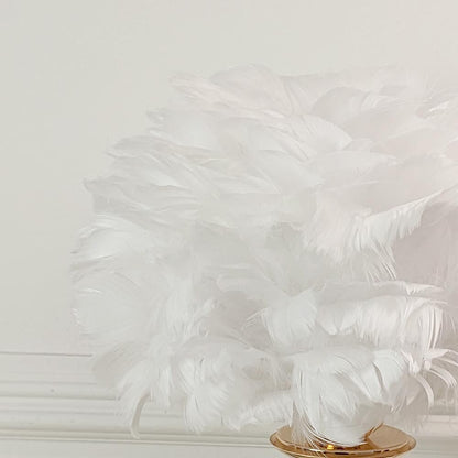 Skorter | Sara Gold Tripod Feather Table Lamp