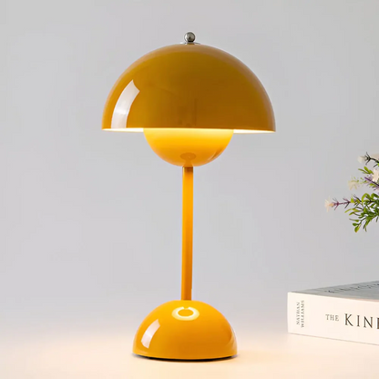 Skorter | Scandinavian Table Lamp with Luminous Flair - NordicBeam