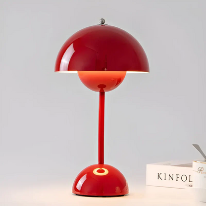 Skorter | Scandinavian Table Lamp with Luminous Flair - NordicBeam