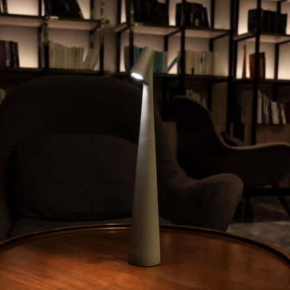 Sculpting Table Lamp - SKØRTER