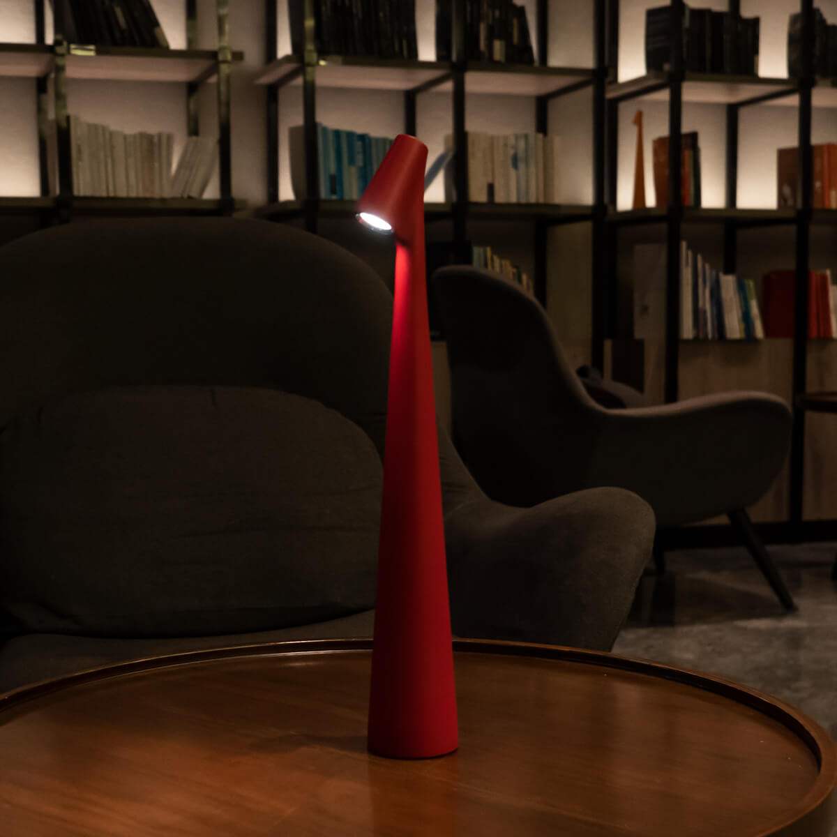 Sculpting Table Lamp - SKØRTER