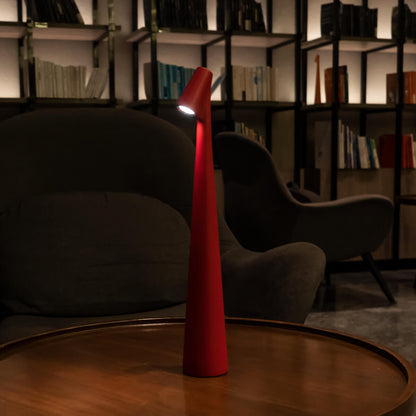 Sculpting Table Lamp - SKØRTER