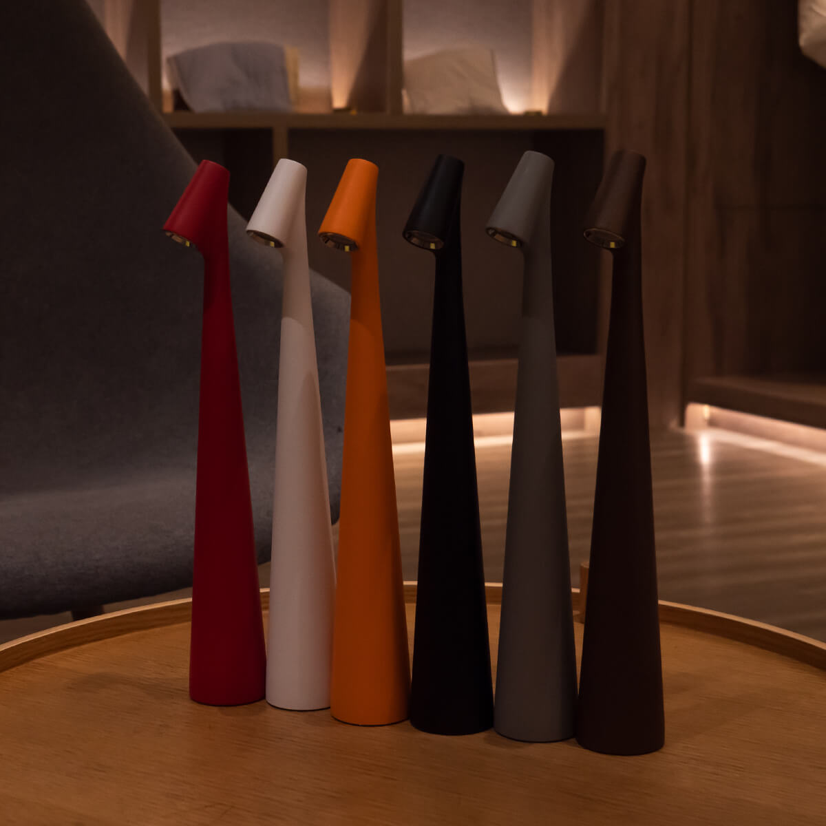 Sculpting Table Lamp - SKØRTER