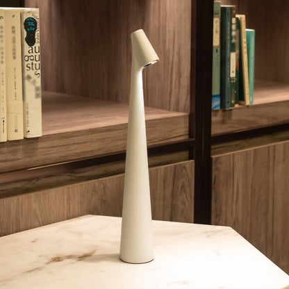Sculpting Table Lamp - SKØRTER
