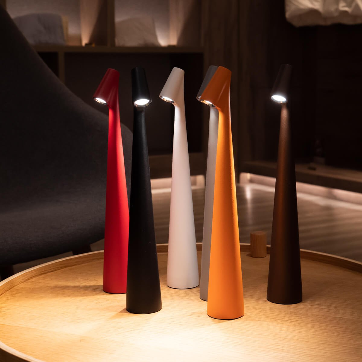 Sculpting Table Lamp - SKØRTER