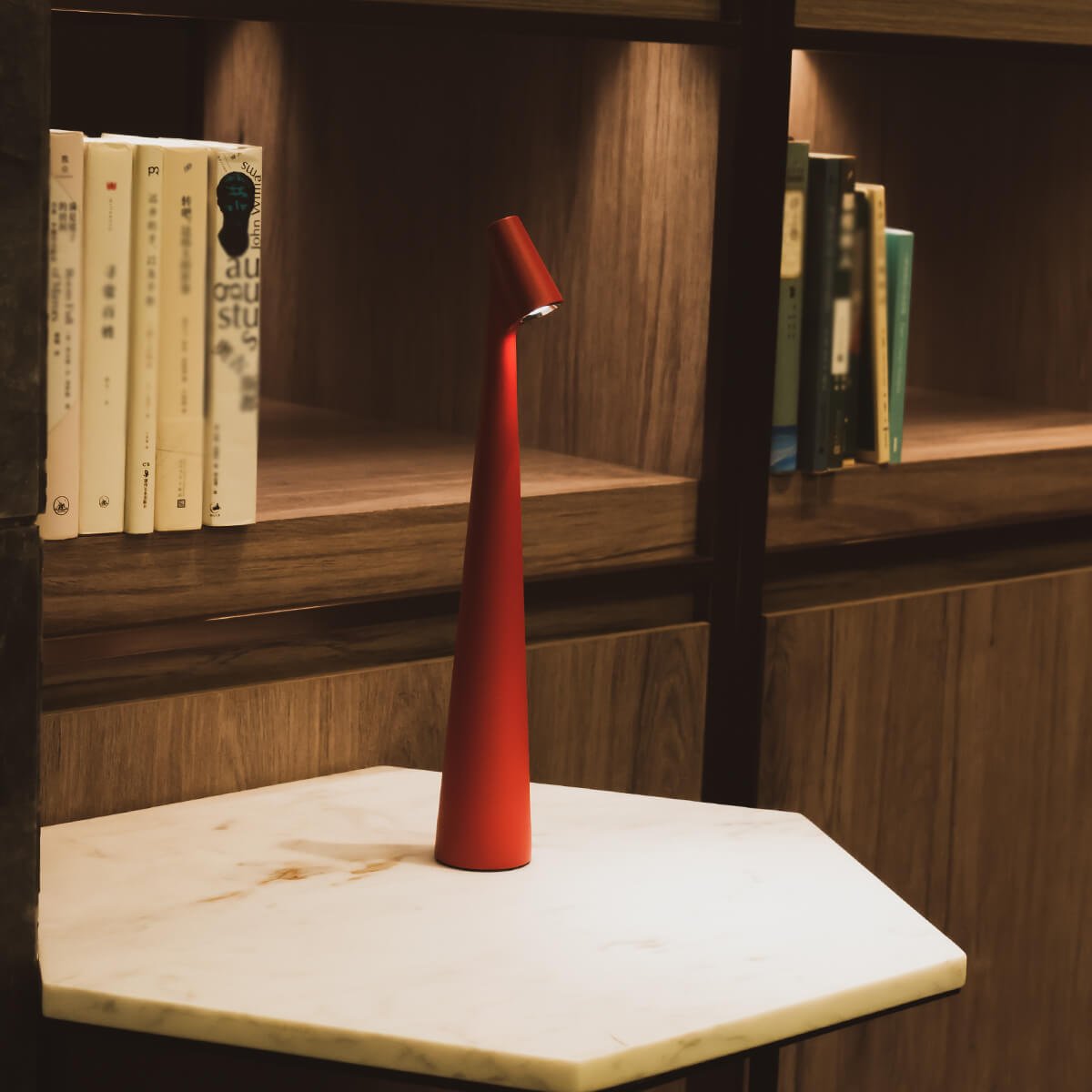 Sculpting Table Lamp - SKØRTER