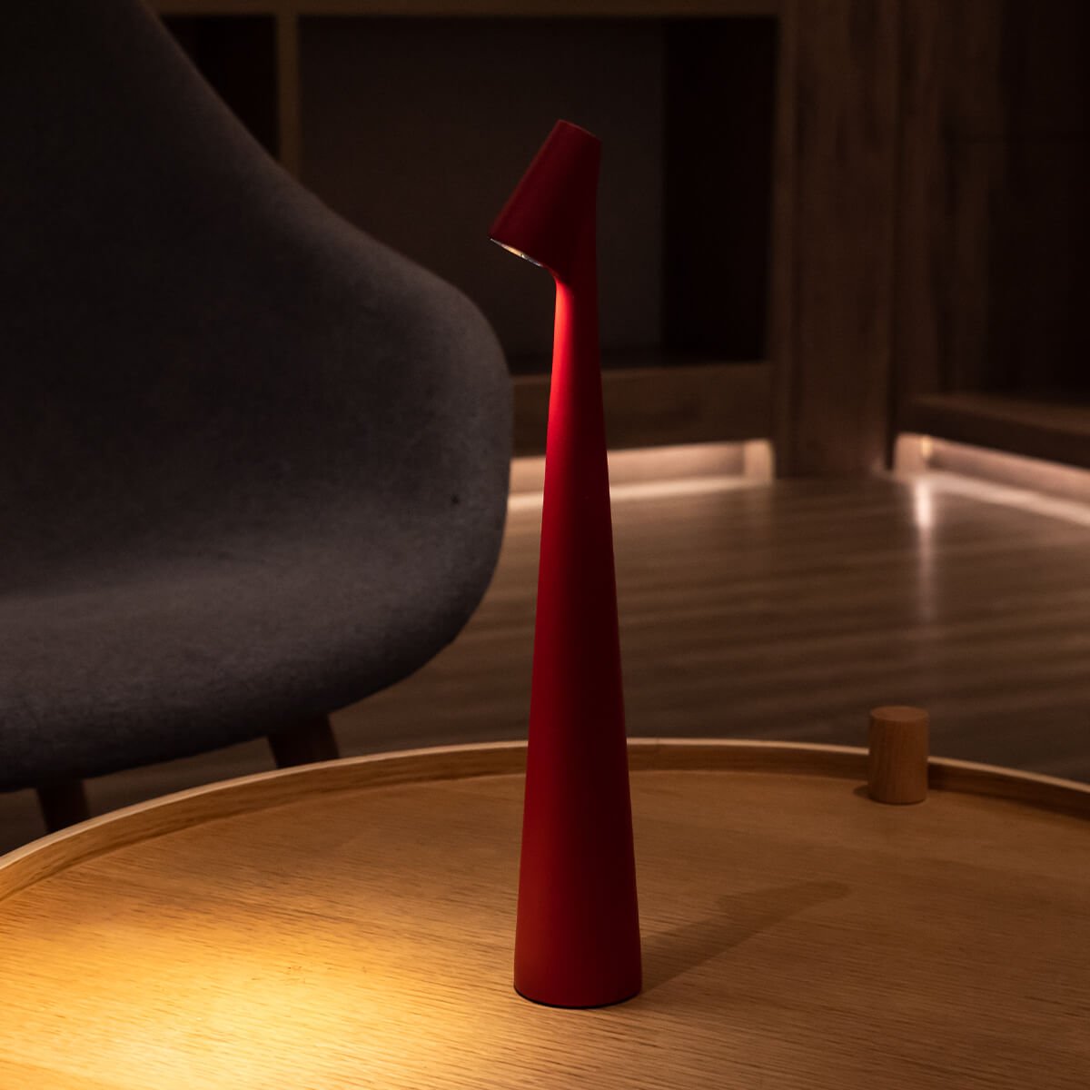 Sculpting Table Lamp - SKØRTER