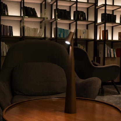 Sculpting Table Lamp - SKØRTER