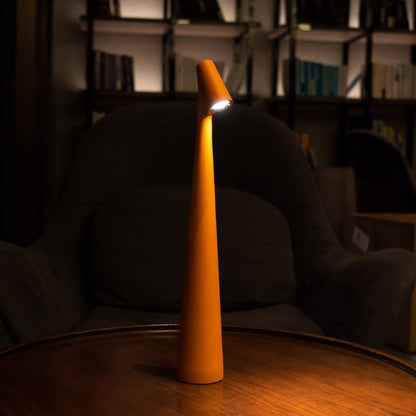 Sculpting Table Lamp - SKØRTER