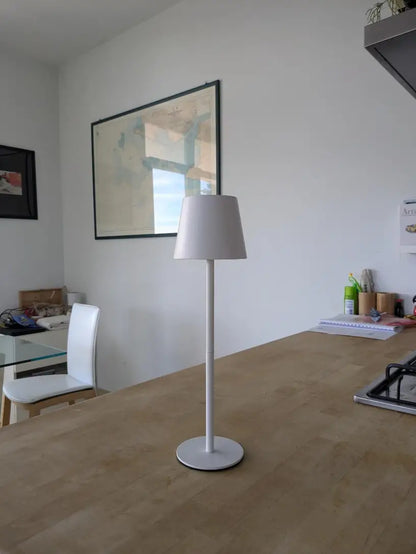 Skorter | LED Table Lamp – Wireless, Touch Control & Dimmable Light
