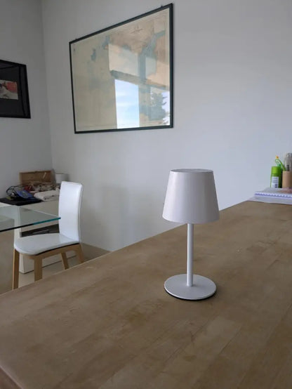 Skorter | LED Table Lamp – Wireless, Touch Control & Dimmable Light