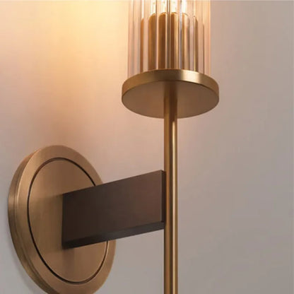 Skorter | Möni | Modern Wall Lamp with Ribbed Glass and Brass Finish