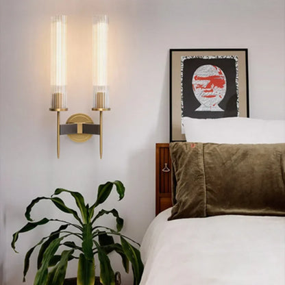 Skorter | Möni | Modern Wall Lamp with Ribbed Glass and Brass Finish