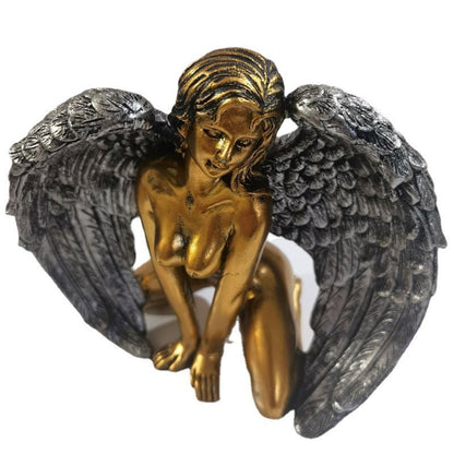 skorter | Art Angel Female Woman Wings Kneeling Cloak Hat