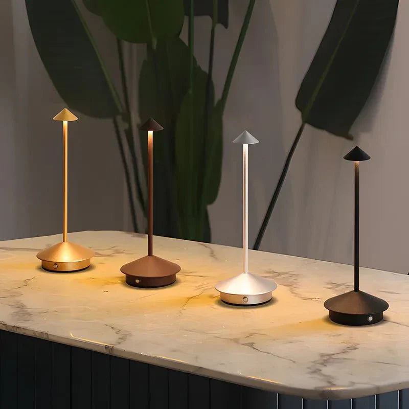 Skorter | Elegant rechargeable metallic table lamp