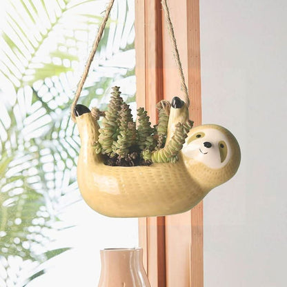 Skorter | LUMA – Stylish Hanging Sloth Vase for Your Spaces
