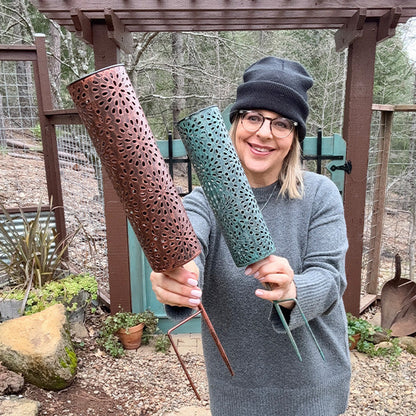 Skorter | Cylindrical metal outdoor solar lights for the garden, set of two