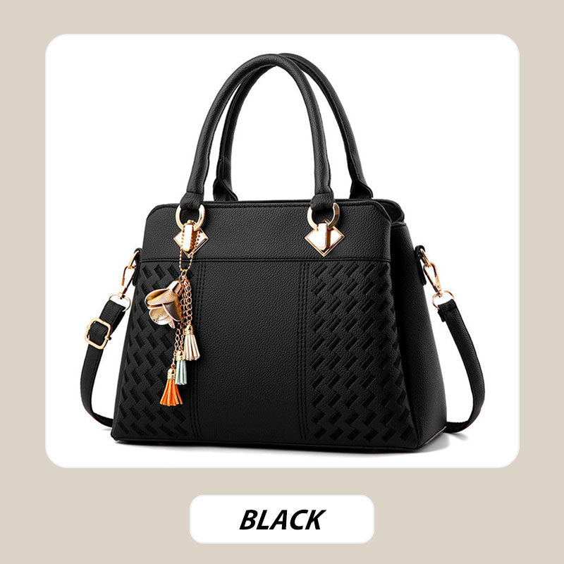 Skorter | Elegant women's bag with tassel pendant