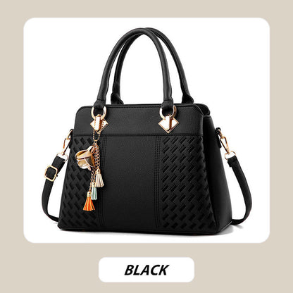 Skorter | Elegant women's bag with tassel pendant