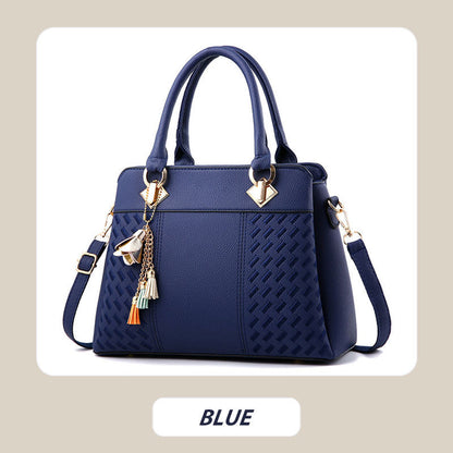 Skorter | Elegant women's bag with tassel pendant