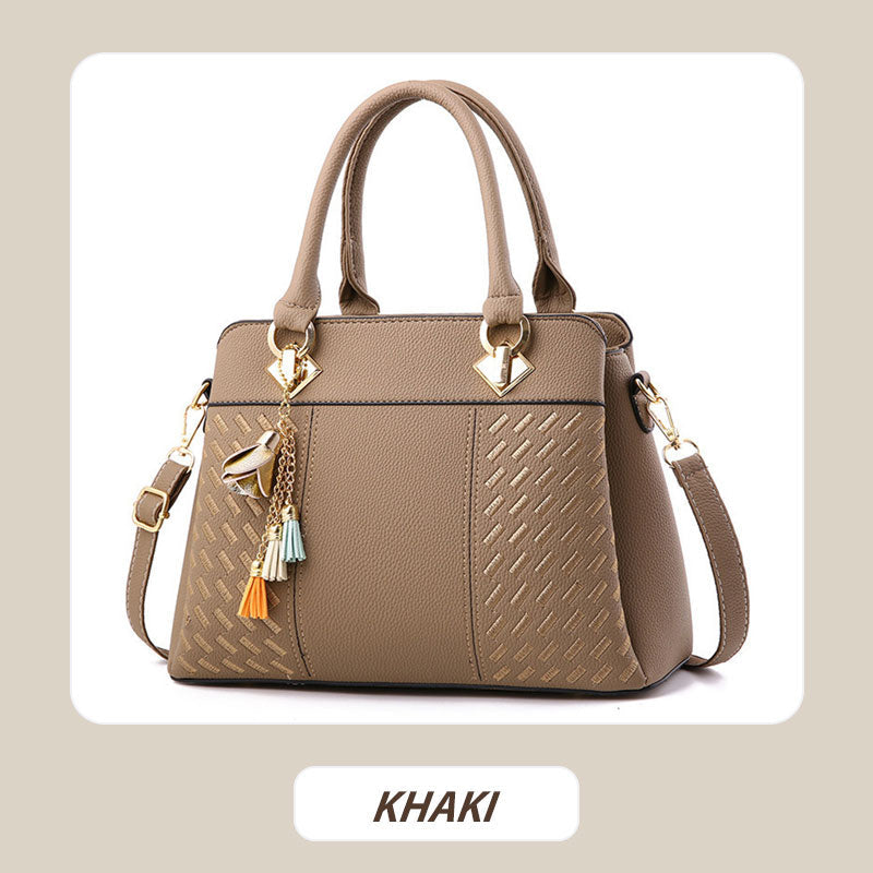Skorter | Elegant women's bag with tassel pendant