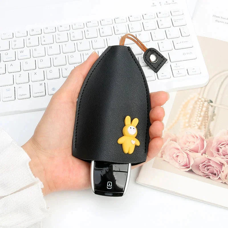 Skorter | Creative retractable, cute car keychain case with large capacity