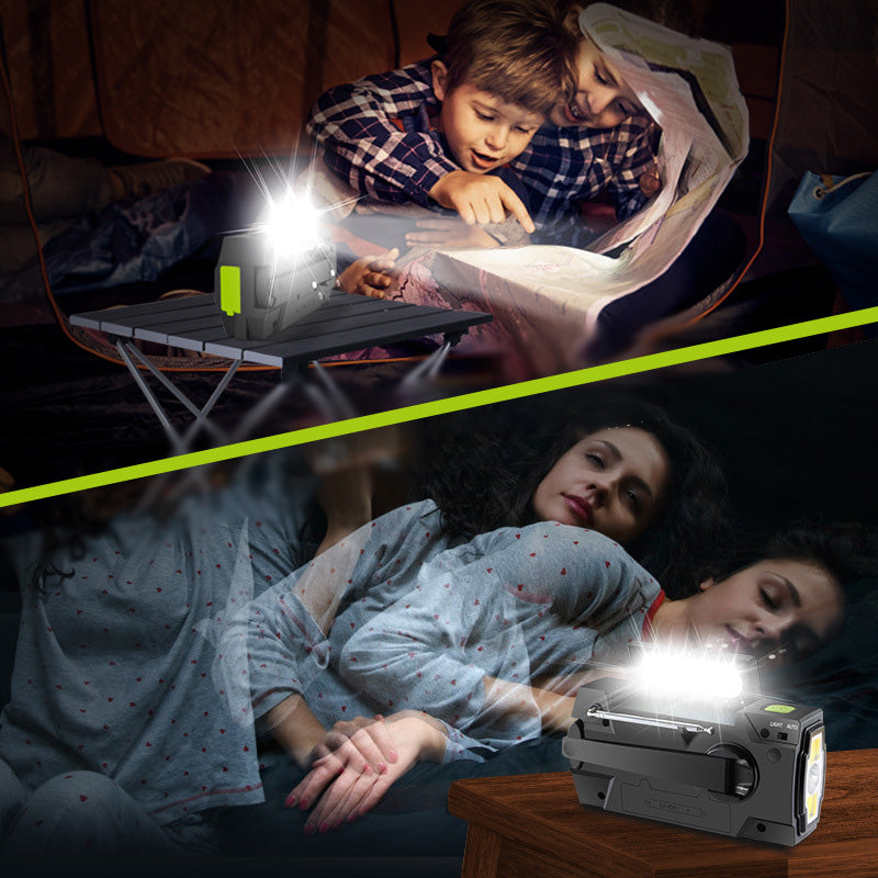 Skorter | All-in-one solar-powered emergency radio