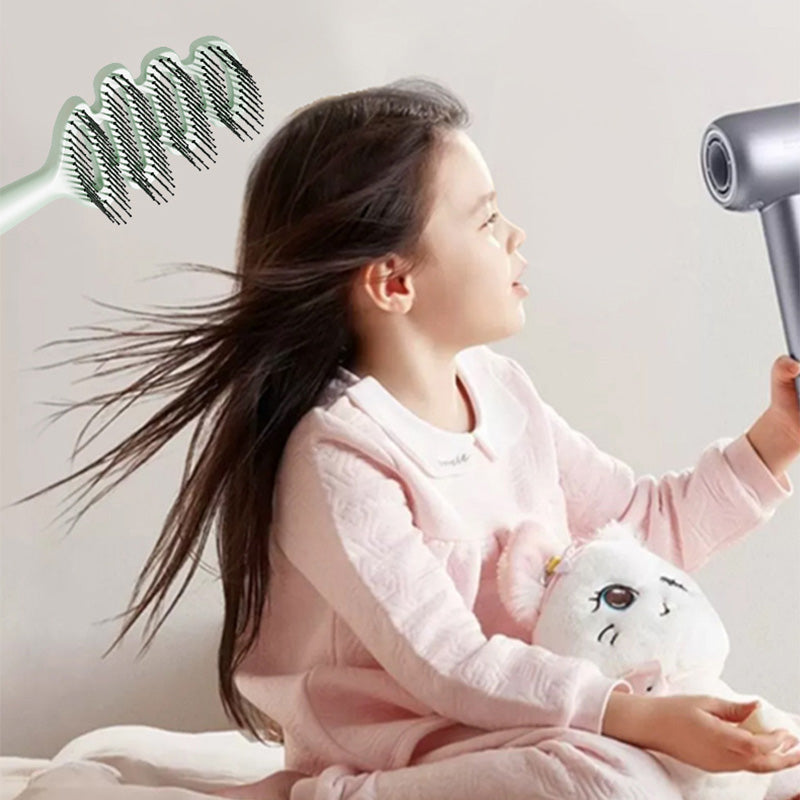 Skorter | Curved hairbrush with ventilation