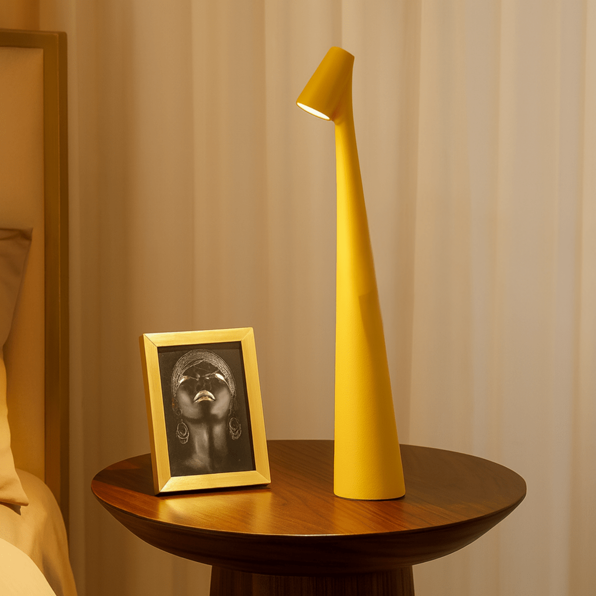 Skorter | EVOLUCE – Rechargeable Table Lamp with Modern Design & Long Battery Life