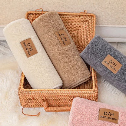 Skorter | Zora - Durable, stylish, and elegant sofa cover