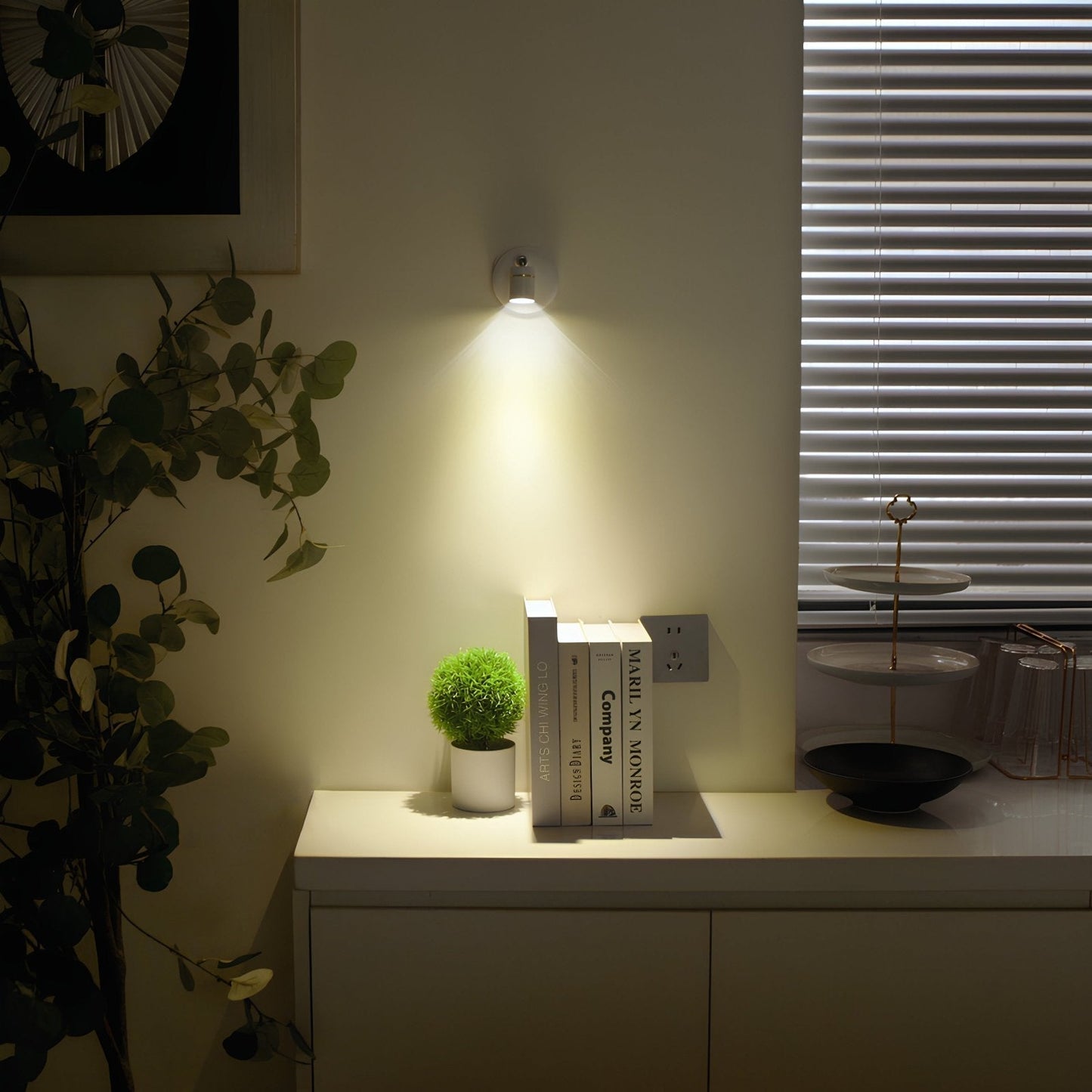 Skorter | Wireless LED Spotlight - LumaSpot