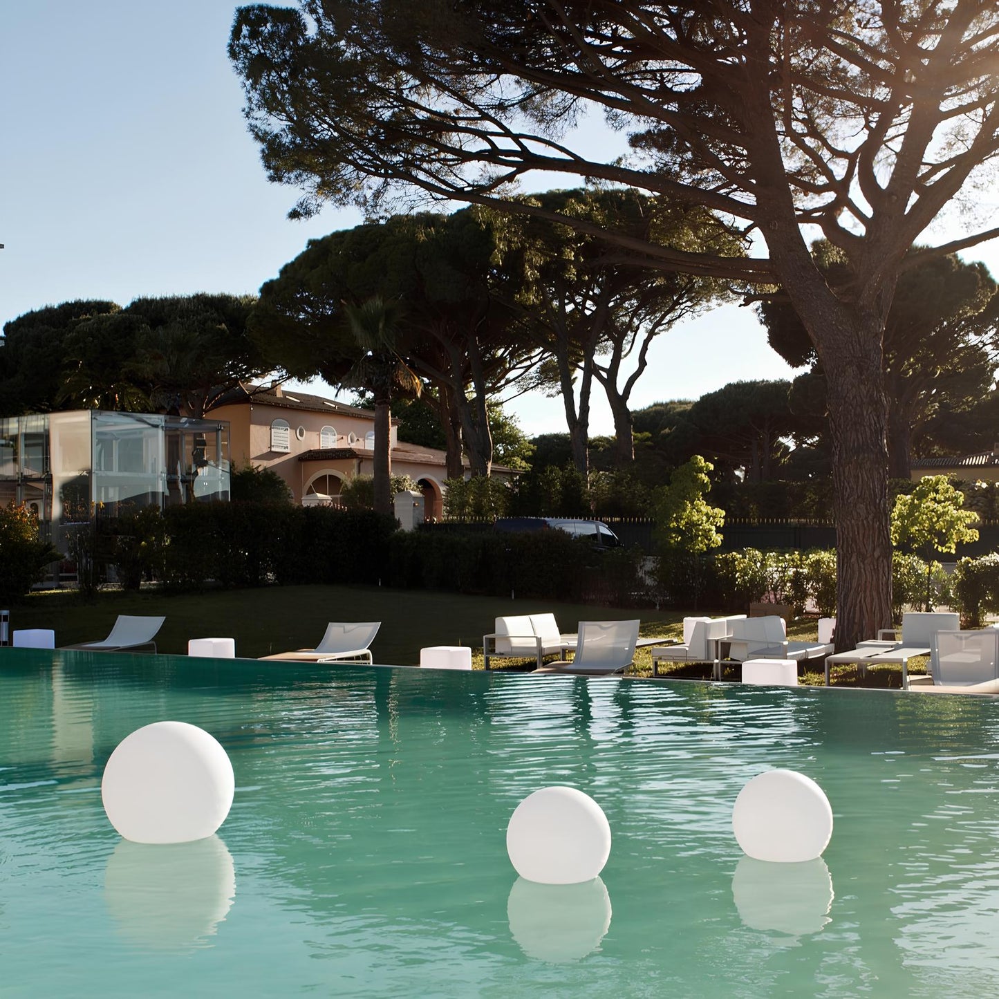 Skorter | Wireless Mood Lamp for Indoor & Outdoor - LumaSphere