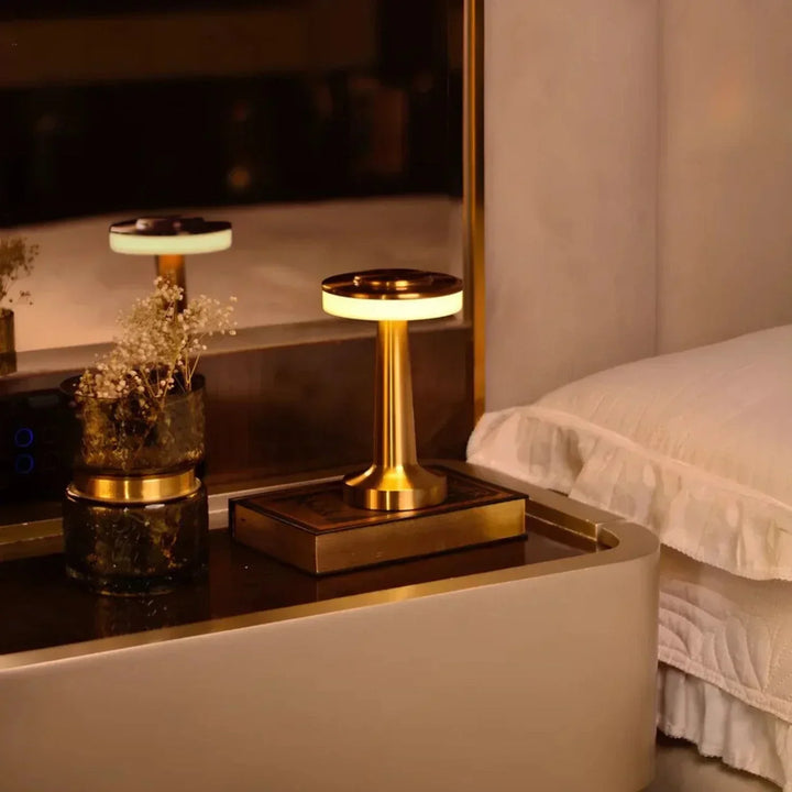 Skorter | Wireless Retro Table Lamp - LumiBar