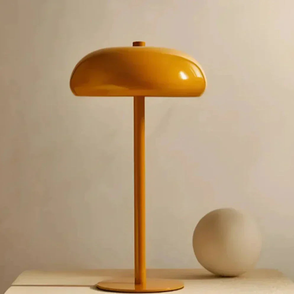 Skorter | Stylish Retro Table Lamp
