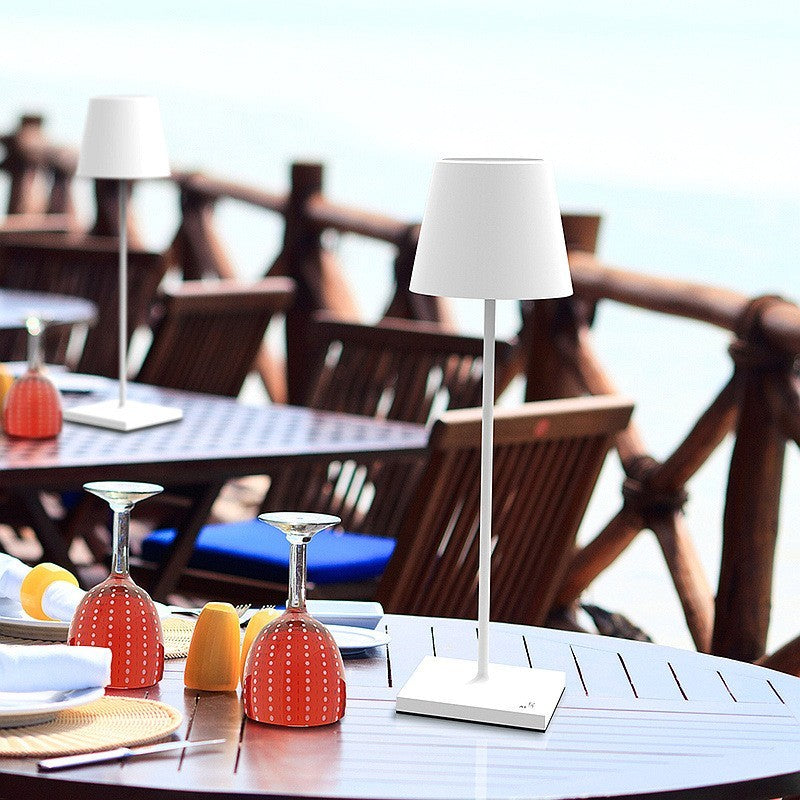 Skorter | Dimmable High Table Lamp