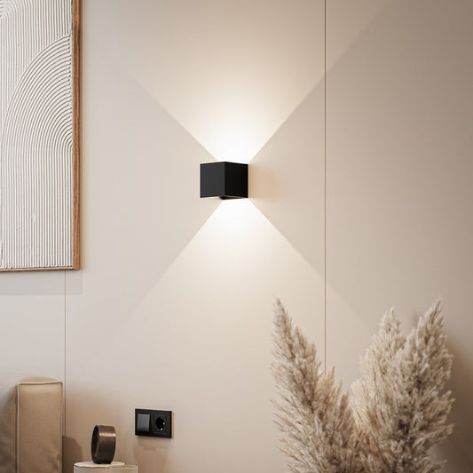 Skorter | LumenGuard - Modern Wall Lamp