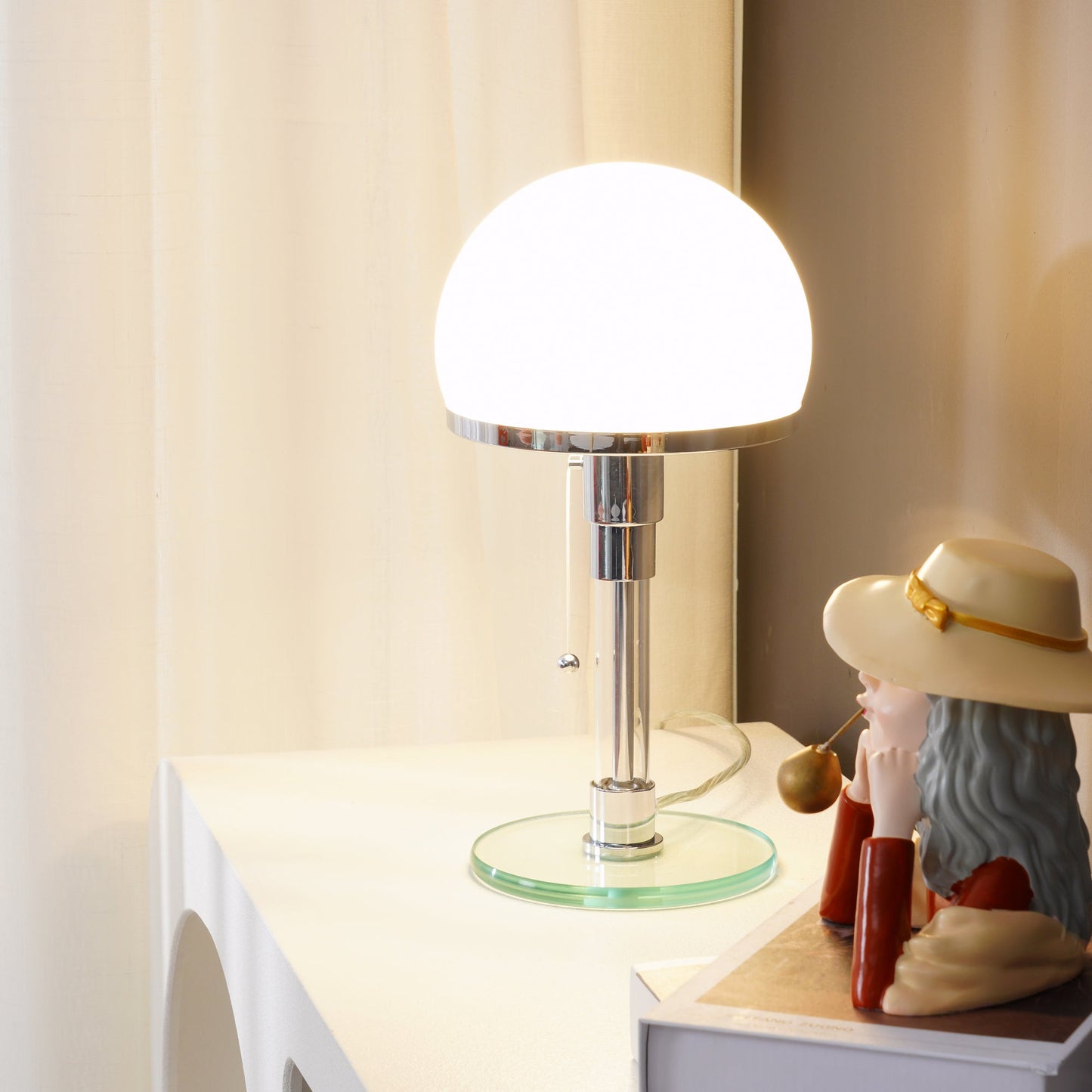 WG 25 GL Table Lamp